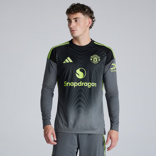 Manchester United 25/26 Goalkeeper Long Sleeve Shirt