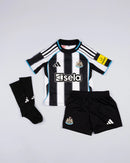 Kids kit Newcastle United Home 25/26 - With Socks
